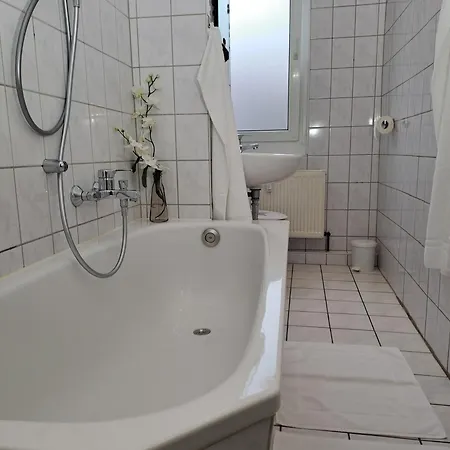 Apartment Burgk59, 3 Bedroom 6 Beds, Tv *